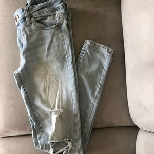 American Eagle Distressed Jegging